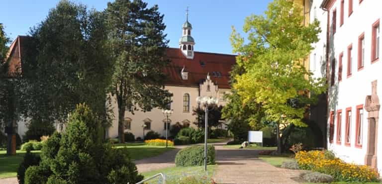 Pflegefachkraft (m/w/d) für den Springer:innenpool - Wir suchen Sie zur Verstärkung unseres Teams! Rottweil - Vinzenz von Paul Hospital - Praxia