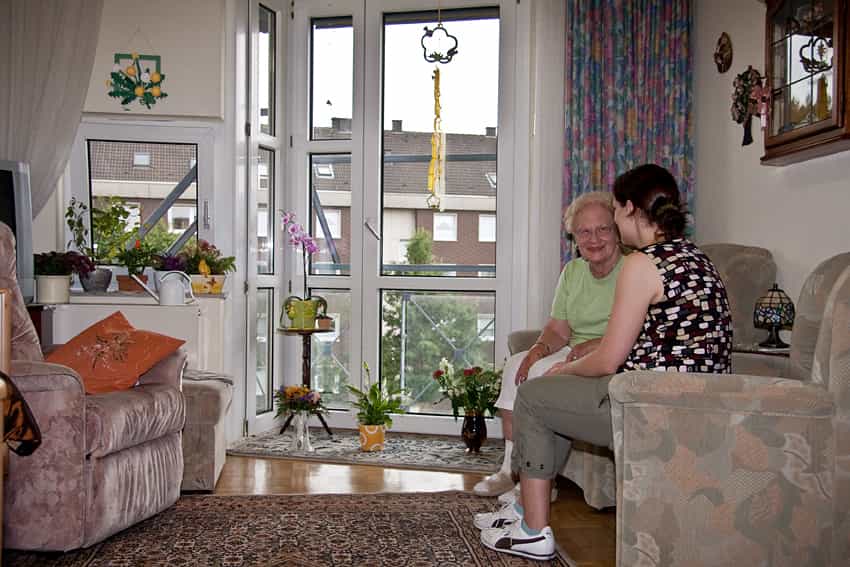 Pflegefachassistenz (m/w/d) - Wir haben den passenden Job für Sie! Duisburg - AWOcura - Seniorenzentrum Ernst Ermert - Praxia