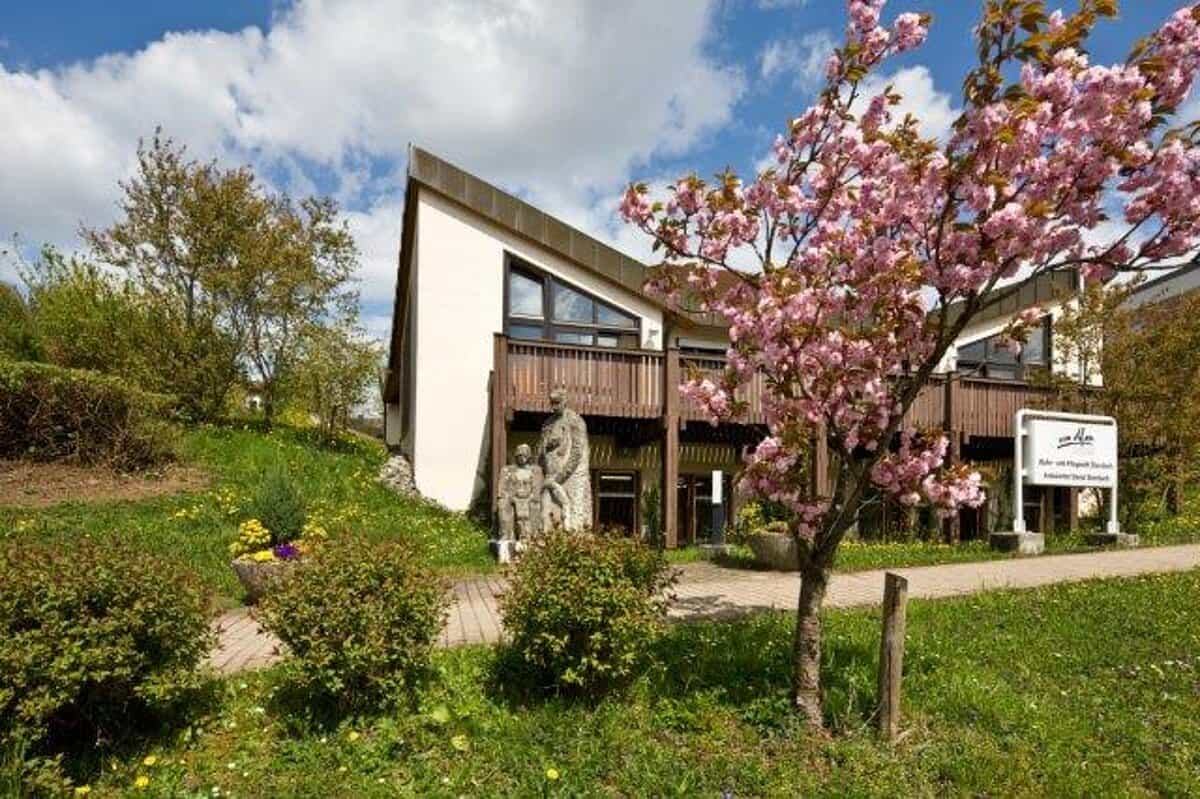 Pflegefachkraft (m/w/d) - Kommen Sie ins Team! Ebersbach an der Fils - Pflegestift Ebersbach Roßwälden - Praxia