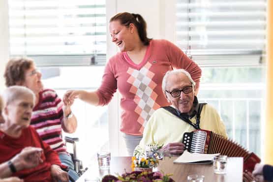 Pflegefachkraft (m/w/d) - zukunftssicheren Arbeitsplatz mit einen etablierten Wertekodex und diakonisches Verständnis Dieburg - Seniorenzentrum Haus Priska - Praxia