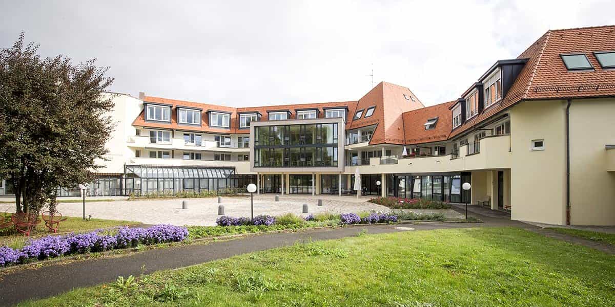 Pflegefachkraft (m/w/d) - Zusammen einfach gut pflegen! Dettingen unter Teck - Haus an der Teck - Praxia