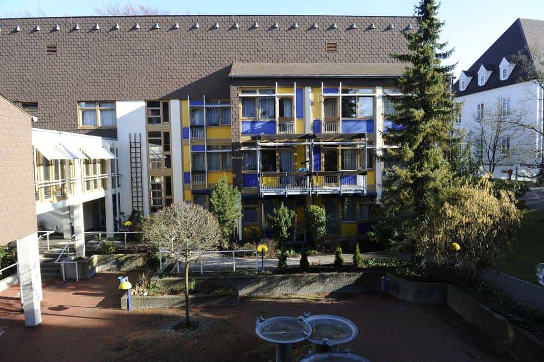 Pflegefachkraft (m/w/d) - Werde Teil eines tollen Teams! Günzburg - Eigenbetrieb Seniorenheime des Landkreises Günzburg - Praxia