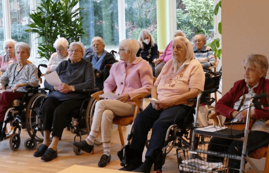 Examinierte Pflegefachkraft (m/w/d) in Teilzeit – Werde Teil unseres Teams und profitiere von Elterndiensten und attraktiven Zusatzleistungen! Hildesheim - Altenpflegezentrum Am Steinberg - Praxia