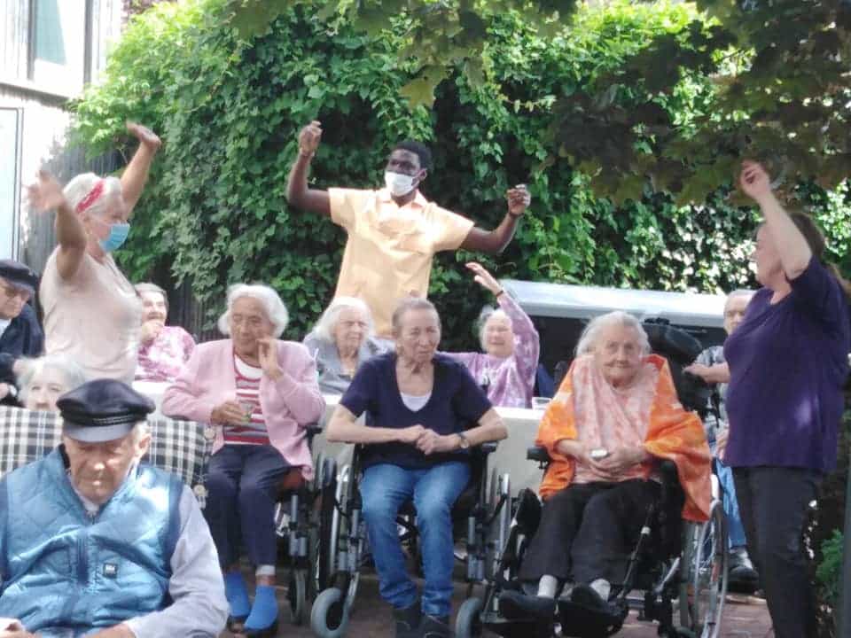 Pflegefachkraft (m/w/d) im Tagdienst - Mitsprache beim Dienstplan und tolle Zuschläge gibt's bei uns! Bremen - Pflegeheim Leeßem-Barg - Praxia