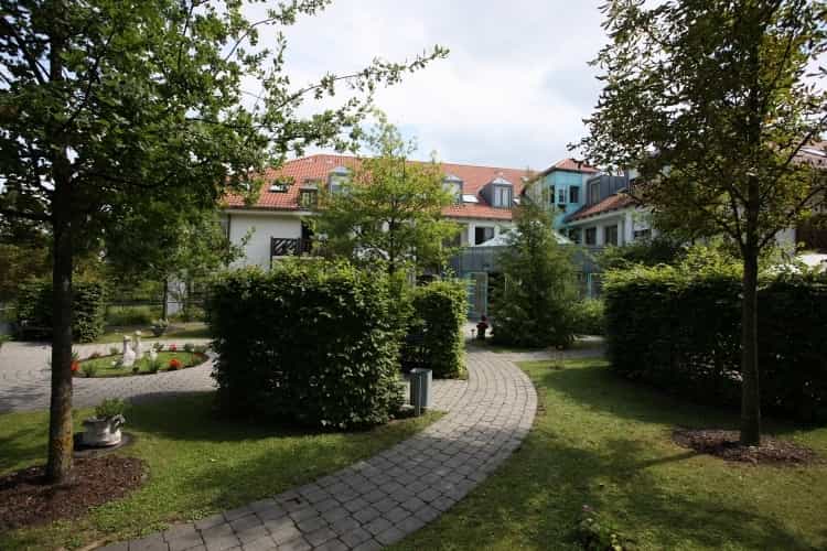 Gelernte Pflegehilfskraft (w/m/d) - Wo das Herz arbeitet, sind wir Zuhause! Augsburg - Emeis - Senioren-Zentrum Abraham (Vitalis) - Praxia