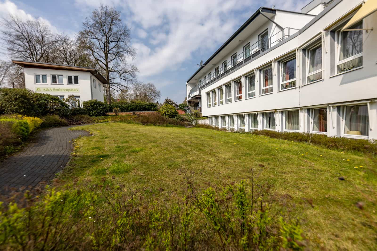 Pflegefachkraft (m/w/d) – Wir kommen Ihnen mit Wertschätzung entgegen! Wuppertal - A&A Seniorenpalais Wuppertal-Heckinghausen GmbH & Co. KG - Praxia