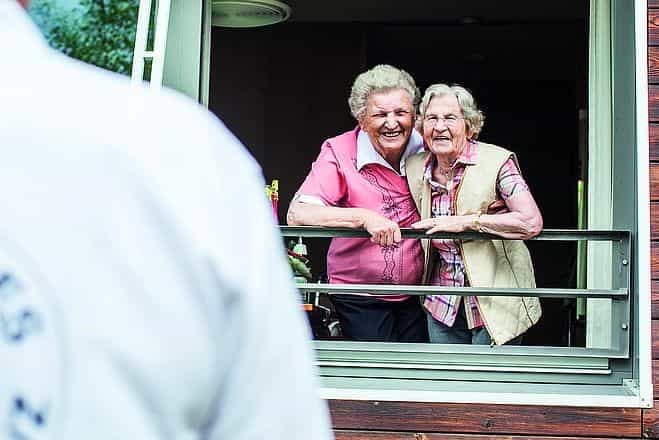 Pflegefachkraft (w/m/d) für den Nachtdienst - Hier bist Du richtig! Nürnberg - BRK Seniorenheim Am Goldbach - Praxia