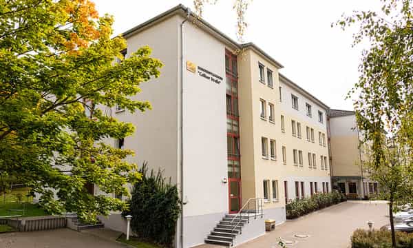 Pflegefachkraft (m/w/d) - Wir suchen Dich! Gera - Geraer Heimbetriebsgesellschaft mbH Seniorenpflegeheim „Colliser Straße“ - Praxia