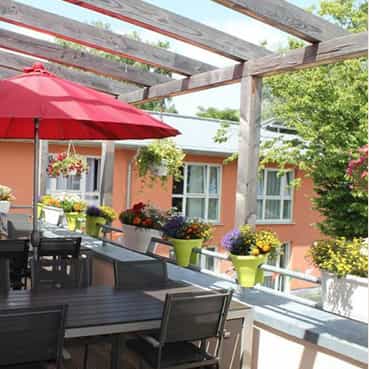 Pflegefachkraft für die Dauernachtwache (m/w/d) - Wir suchen genau Dich! - SHK - Seniorenwohnanlage - Wohngruppenhaus "Schöne Aussicht" - Praxia