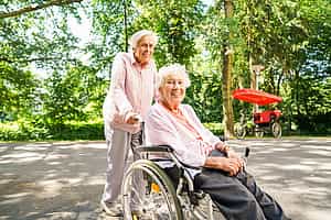 Koordinierende Praxisanleitung (m/w/d) - Werde unser:e Held:in! Berlin - Vitanas Senioren Centrum Am Stadtpark - Praxia