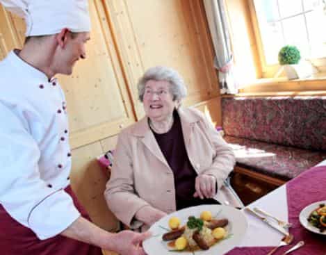 Pflegefachkraft (m/w/d) - Arbeiten in familiärer Atmosphäre! - Senioren- & Pflegeheim Unterwössen (Anthojo Grp.) - Praxia