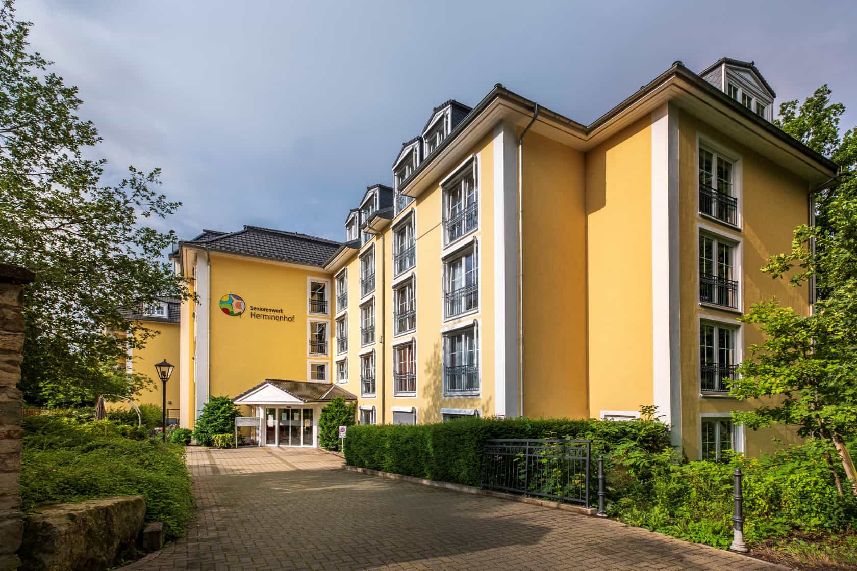 Freigestellte Praxisanleitung (m/w/d) – Bei uns können Sie sich geborgen fühlen! - Seniorenwerk Herminenhof - Praxia