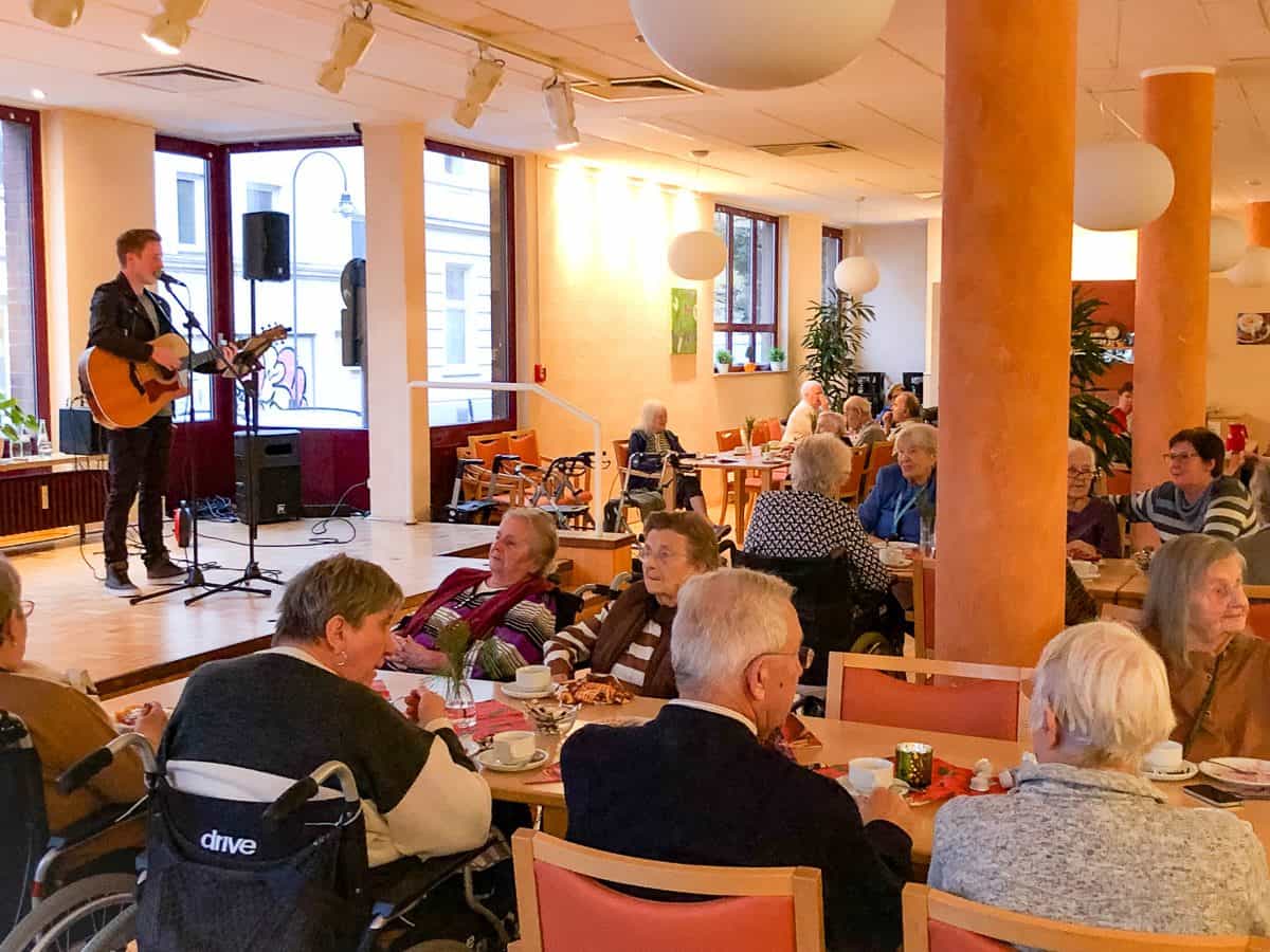 Pflegefachkraft (m/w/d) als Dauernachtwache in Teilzeit - Mitarbeiten in einem starken Team! Köln - Norbert-Burger-Seniorenzentrum - Praxia