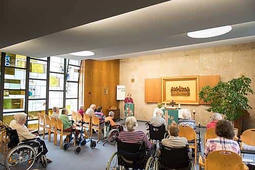 Pflegefachkraft (m/w/d) in Vollzeit - Zusammen an einem Strang ziehen  - Stephanushaus - Praxia