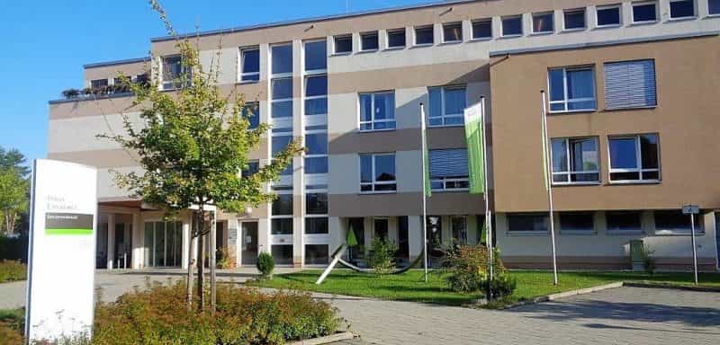 Pflegefachkraft (m/w/d) - Wir freuen uns auf Dich! - compassio - Haus Elisabeth - Praxia