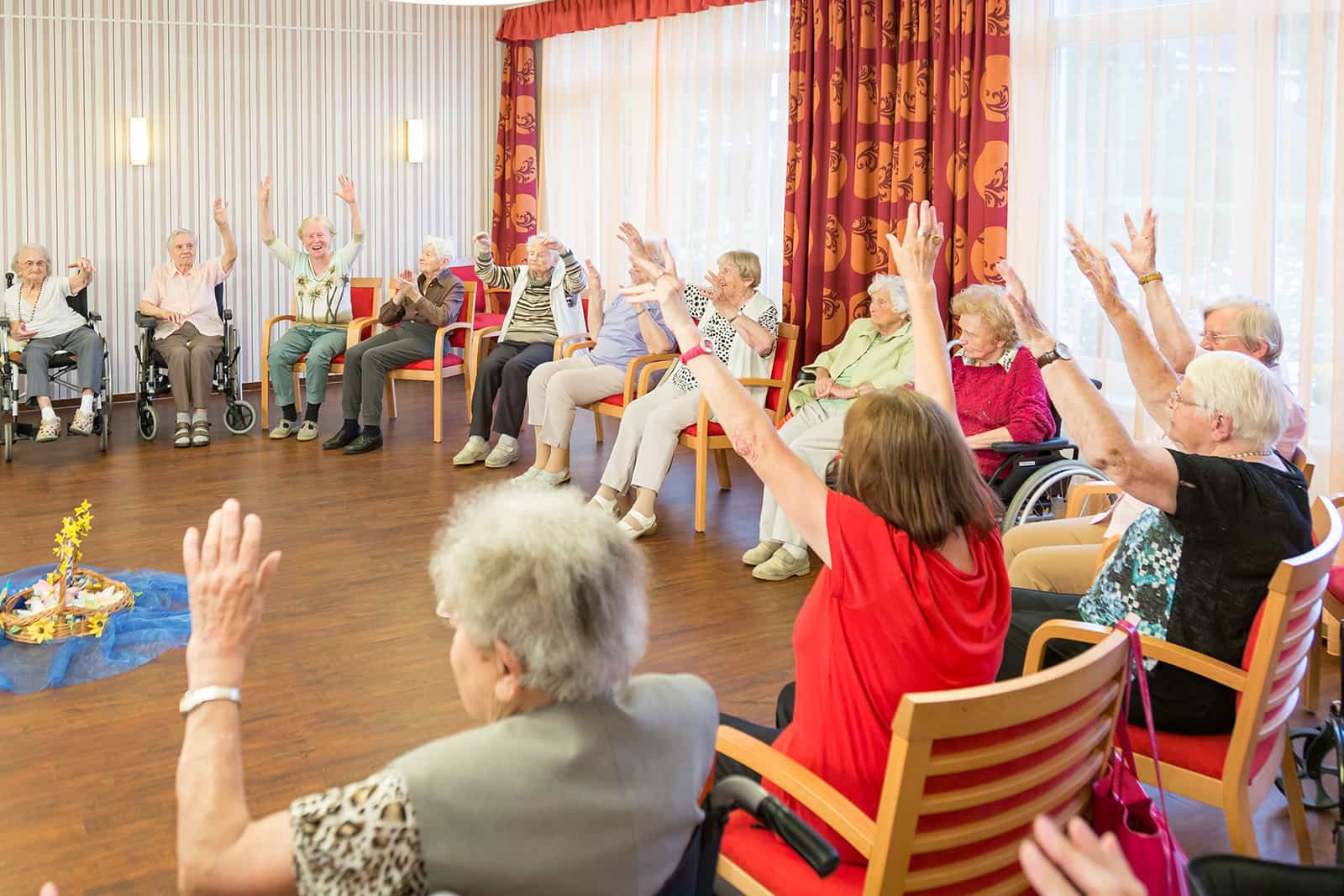 Pflegefachkraft als Dauernachtwache (m/w/d)  - Wir haben den passenden Job für Sie! - SenVital Senioren- und Pflegezentrum Kleinmachnow am Rathausmarkt - Praxia