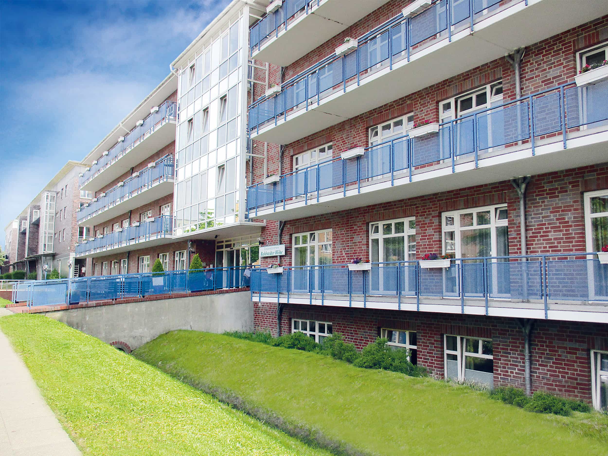 Gesundheits- und Pflegeassistenz mit zweijähriger Ausbildung (m/w/d) - Gemeinsam sind wir stark! Hamburg - Senioren und Therapiezentrum Rahlstedter Höhe - Praxia