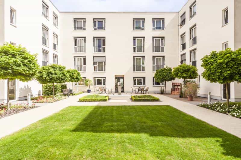 Pflegeassistenz (m/w/d) mit einjähriger Ausbildung - Starten Sie mit uns eine gemeinsame Zukunft!  - MediCare Seniorenresidenz Simeonsglacis - Praxia