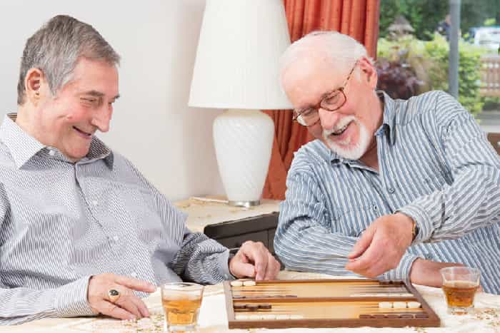 Gelernte Pflegehilfskraft (w/m/d) - Wir sichern heute Deine Zukunft! Bremen - AWO Pflegeheim Ella-Ehlers-Haus in Gröpelingen - Praxia