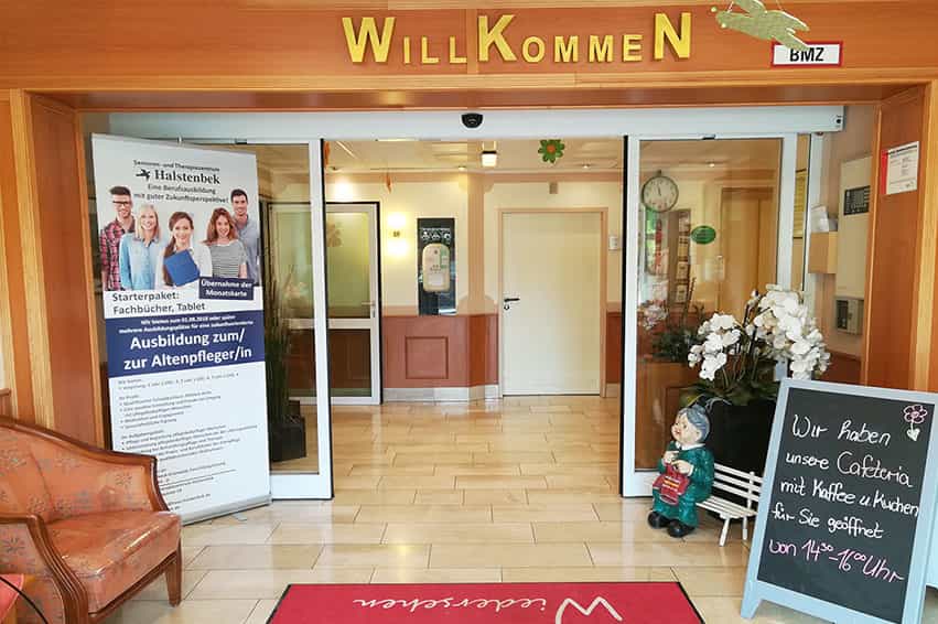 Gelernte Pflegehilfskraft (w/m/d)  - Humor wird bei uns auch gepflegt! Halstenbek - Senioren- und Therapiezentrum Haus Halstenbek - Praxia