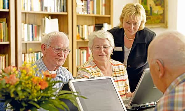 Gelernte Pflegehilfskraft (m/w/d) in Teilzeit (30-35 Std./Woche) - Herzlich willkommen! Potsdam - DSG Pflegewohnstift Babelsberg - Praxia