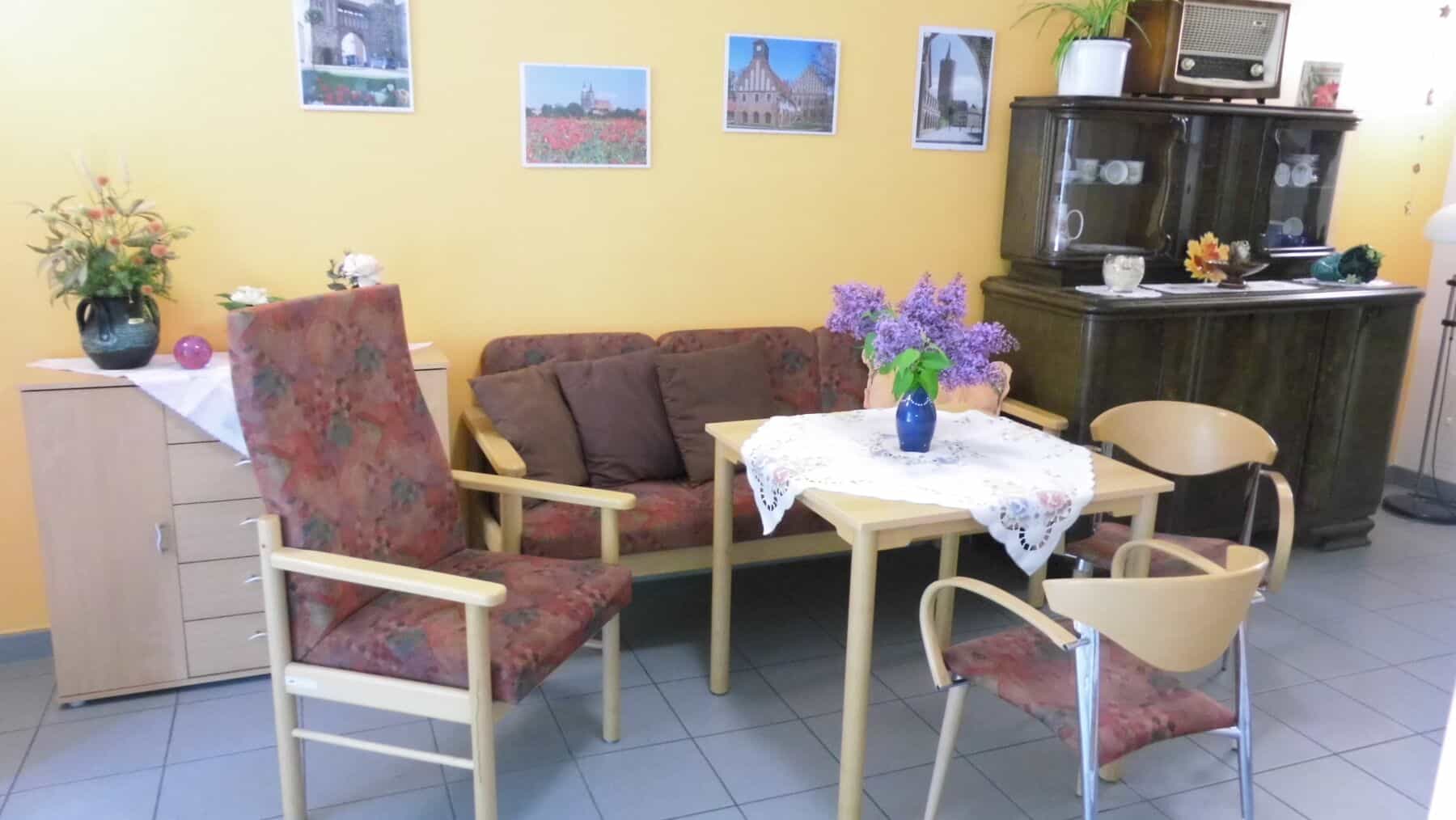 Pflegefachkraft im ambulanten Dienst (w/m/d) - Mutige Mutmacher:innen gesucht! Jüterbog - AWO Seniorenzentrum Jüterbog - Praxia