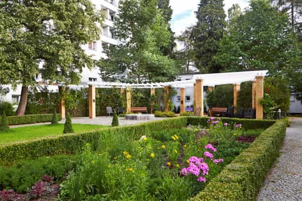 Wohnbereichsleitung (m/w/d) - Ein Beruf mit Zukunft bei den Johannitern! Berlin - Johanniter-Stift Berlin-Lichterfelde - Praxia