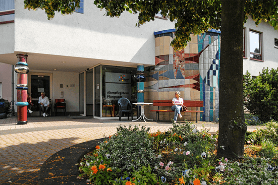 Pflegefachkraft (m/w/d) in der Altenpflege - Arbeiten in einem offenen und fairen Team! Pfungstadt - Altenpflegeheim Pfungstadt - Praxia