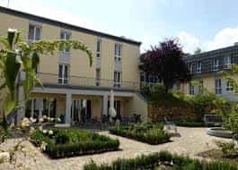 Pflegefachkraft (m/w/d) - Sinnvolle, wichtige, berührende, ernste und geschätzte Aufgabe! Rudolstadt - K&S Seniorenresidenz Rudolstadt-Cumbach - Praxia