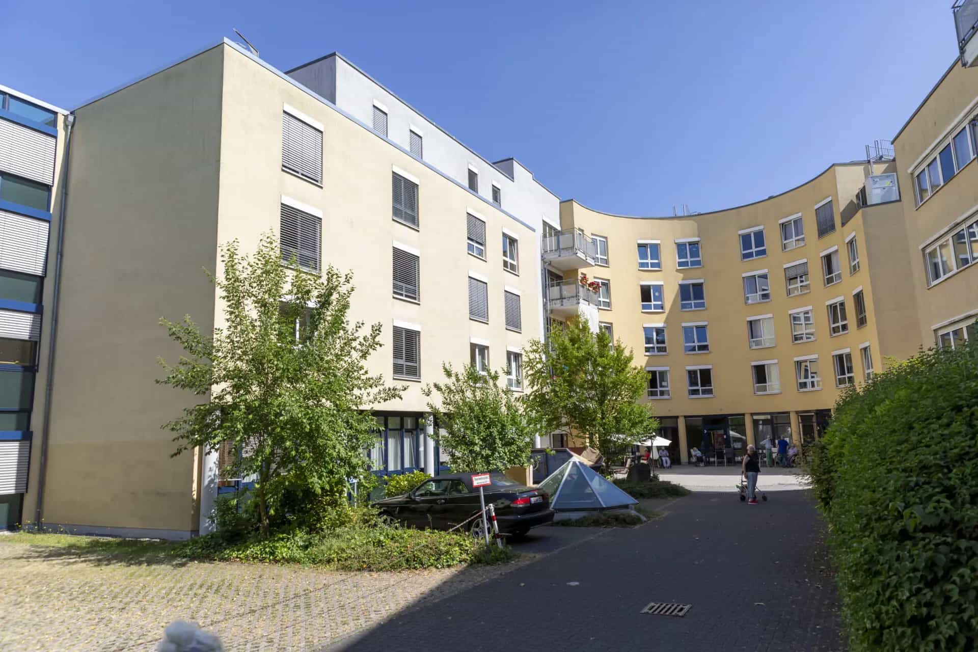 Einrichtungsleitung (m/w/d) - Hier kannst Du durchstarten! Frankfurt am Main - Korian - Haus CURANUM am Wasserpark - Praxia