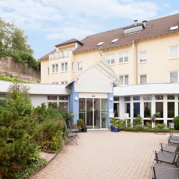 Pflegefachkraft (m/w/d) - Starten Sie mit uns in eine gemeinsame Zukunft!  Erdmannhausen - Haus Edelberg - Senioren-Zentrum Erdmannhausen - Praxia