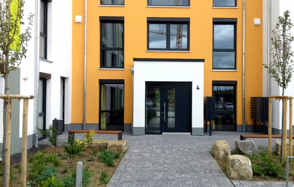 Pflegefachkraft (m/w/d) - Werde unser Pflegeheld! - FAZMED Intensivpflege - Wohngruppe Coburg - Praxia