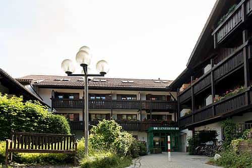 Reiselustige Pflegefachkraft (m/w/d) für unseren FlexPool in der Region Südbayern - Wir suchen Sie! Garmisch-Partenkirchen - RDA Alten- und Pflegeheim Lenzheim - Praxia