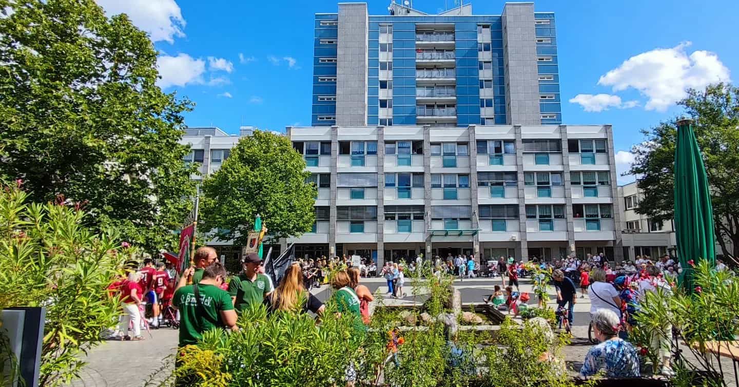 Pflegehilfskraft mit einjähriger Ausbildung mit Dienstplangarantie (m/w/d) in Teilzeit 50% – Dein Arbeitsplatz in einer familiären Arbeitsatmosphäre! Koblenz - Seniorenzentrum Geschwister de Hayesche Stiftung - Praxia