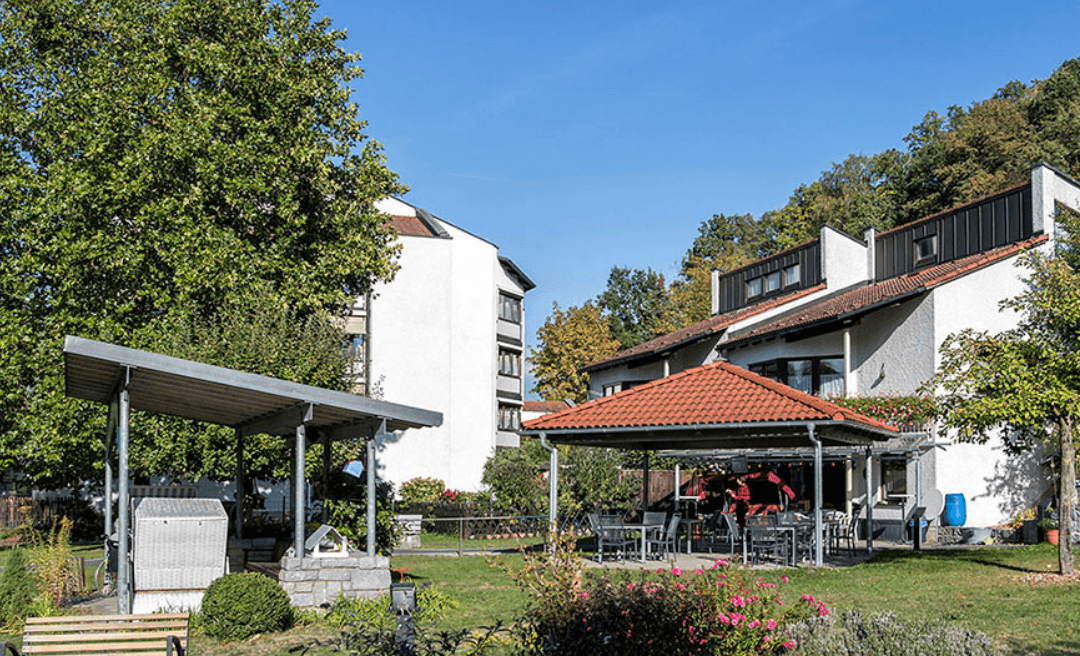 Pflegefachkraft als Dauernachtwache (w/m/d) in Teilzeit - Sie und die AWO! - AWO Seniorenzentrum Neustadt bei Coburg - Praxia