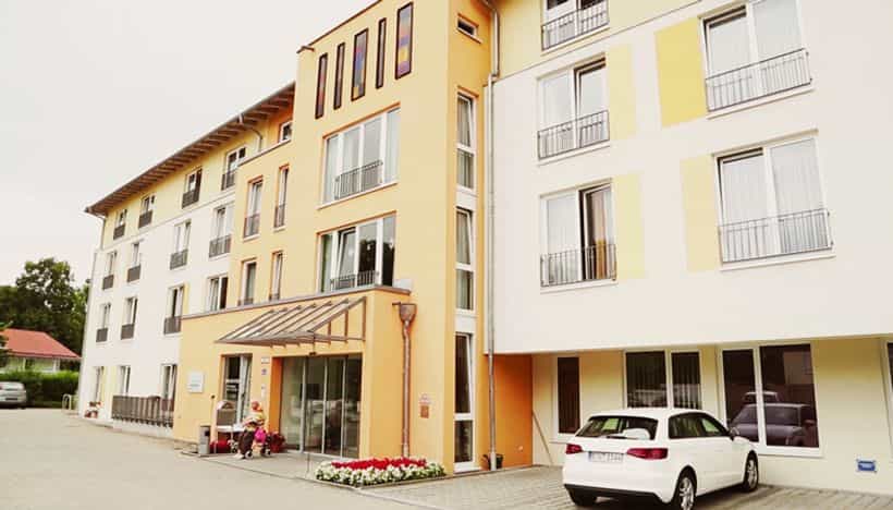 Pflegefachkraft (m/w/d) - Im Tag und Nachtdienst gesucht! - Vitanas Senioren Centrum Schlierachwinkl - Praxia