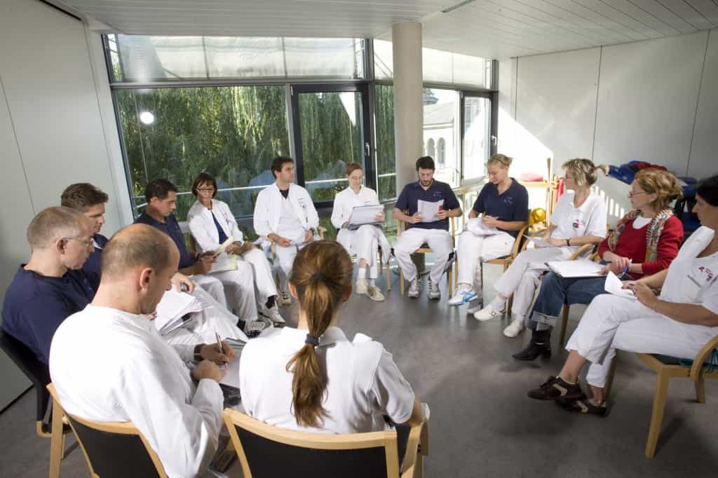 Pflegefachkraft (m/w/d) im Nachtdienst - Wir suchen Zuwachs in unserem Team! - Kaiser-Karl-Klinik - Praxia