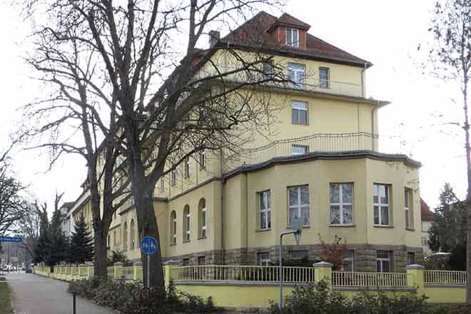 Gelernte Pflegehilfskraft (m/w/d) - Dein Arbeitsplatz in einer wertschätzenden Atmosphäre! Erfurt - DRK-Christianenheim Senioren- und Pflegeheim - Praxia