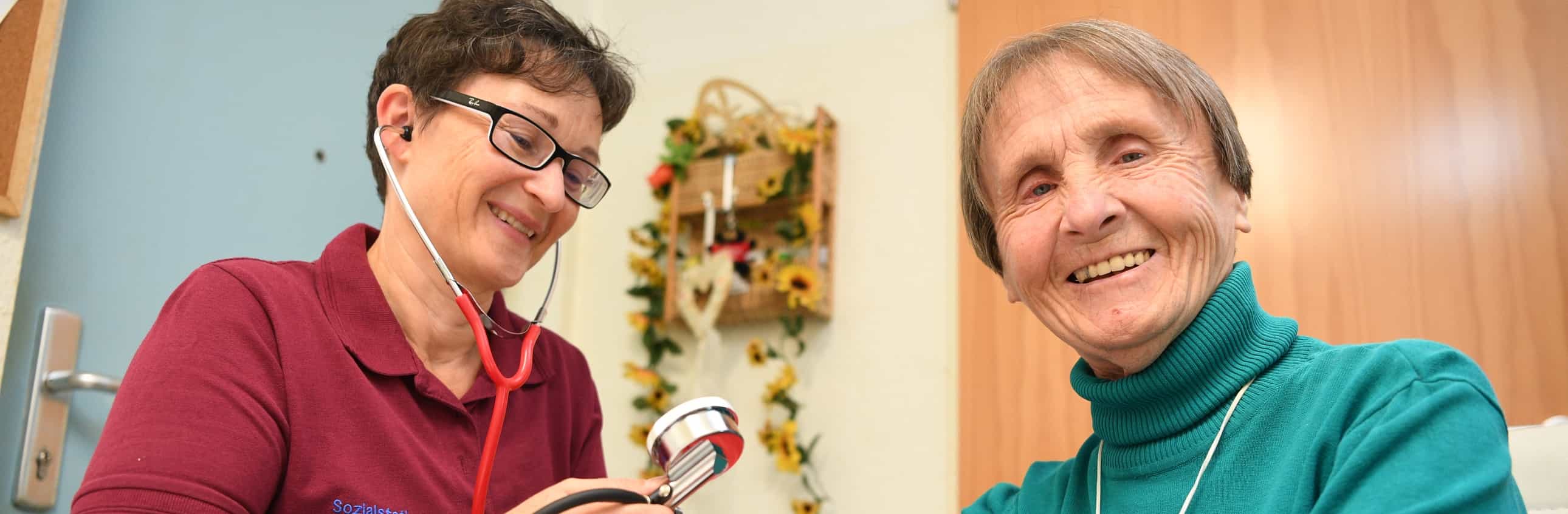 Pflegefachkraft (w/m/d) - werde Teil unseres Teams!  Meckenbeuren - Stiftung Liebenau Sozialstation St. Anna Meckenbeuren - Praxia