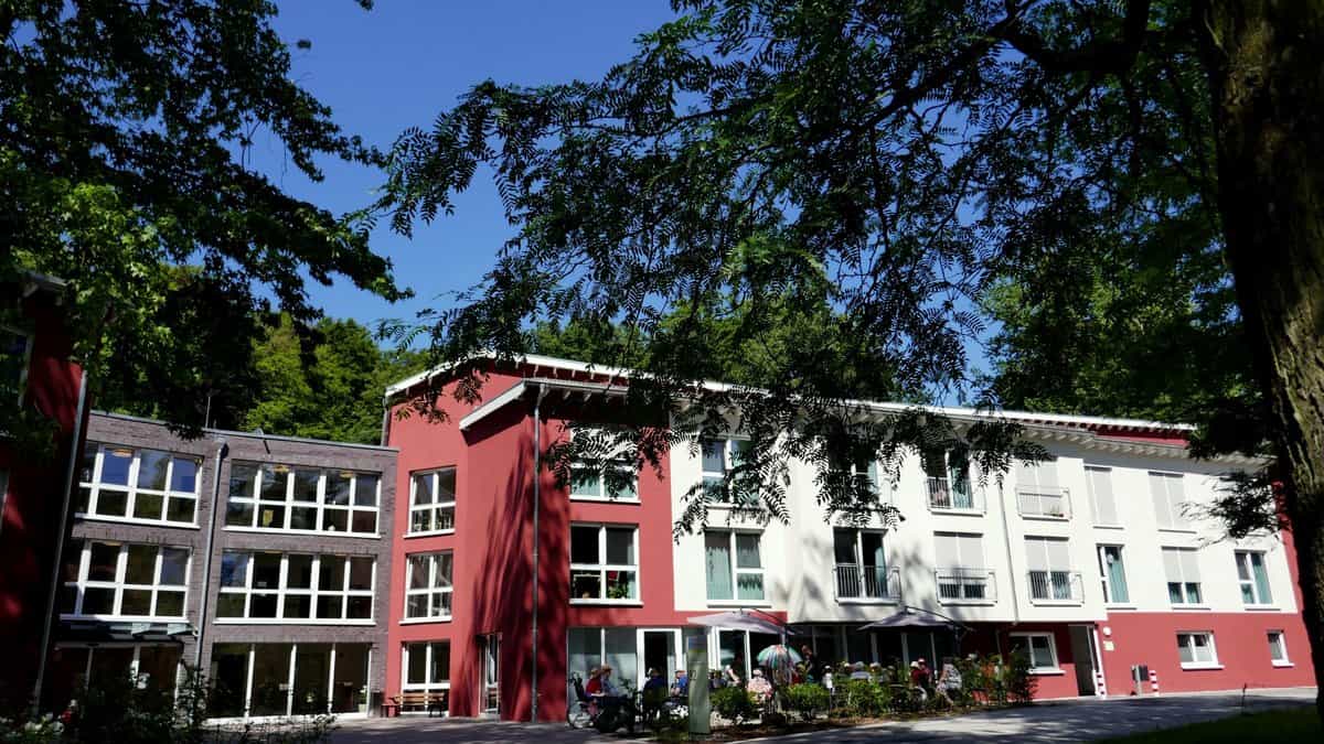 Pflegefachkraft (m/w/d) - Ein Job, den Sie lieben werden! Viersen - Evangelisches Altenzentrum , Haus im Johannistal - Praxia