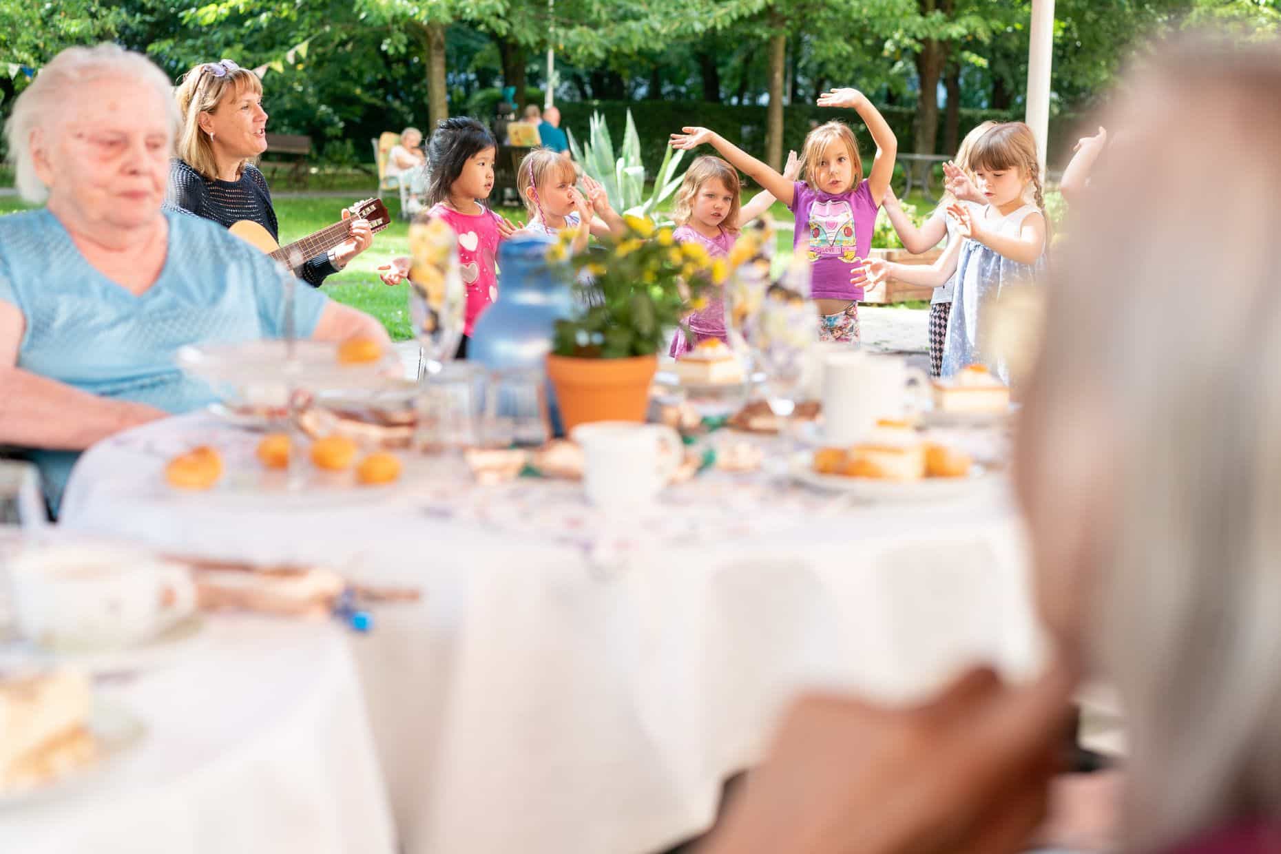 Wohnbereichsleitung (m/w/d) - Wir möchten mit Ihnen etwas bewegen! Berlin - ST. ALEXIUS SENIORENPFLEGEHEIM HOHENSCHÖNHAUSEN - Praxia