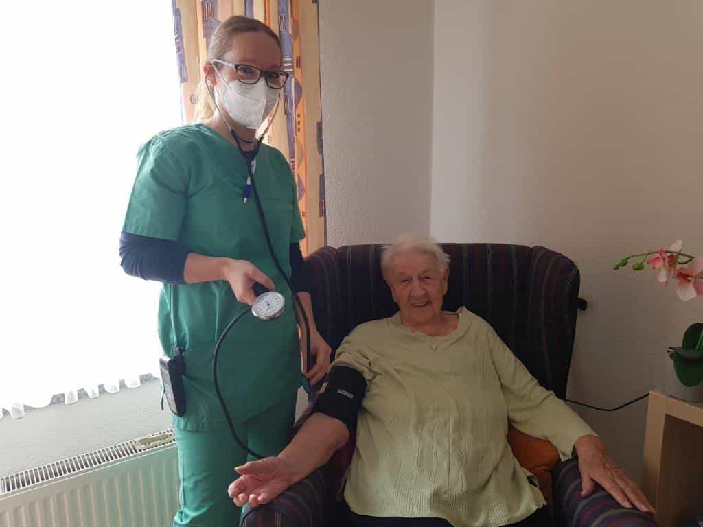 Pflegefachassistent:in (m/w/d) in Teilzeit - Gegenwart, die eine gute Zukunft hat! Köln - Johanniter-Stift Köln-Kalk - Praxia