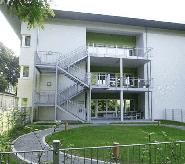 Pflegefachkraft (m/w/d)  - Teamplayer:in mit Herz gesucht! Bad Sulza - DRK Seniorenpflegeheim Bad Sulza - Praxia