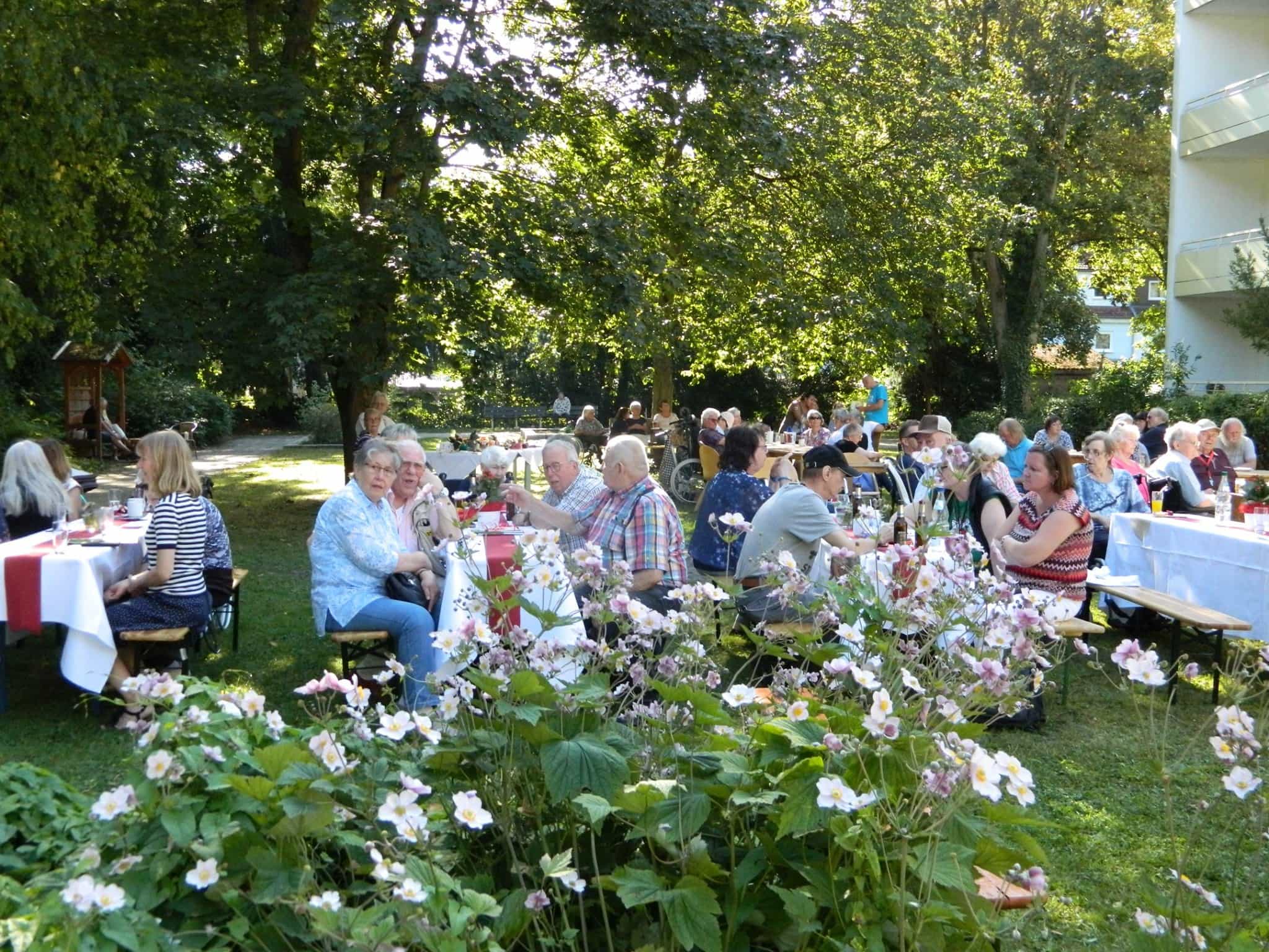 Pflegedienstleitung (w/m/d) - Du bist gut zu unseren Bewohner:innen. Wir sind gut zu Dir! - Pro Seniore Krankenheim Eichborndamm - Praxia