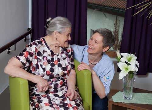 Pflegefachkraft (m/w/d) - Werde Teil eines tollen Teams! Günzburg - Eigenbetrieb Seniorenheime des Landkreises Günzburg - Praxia