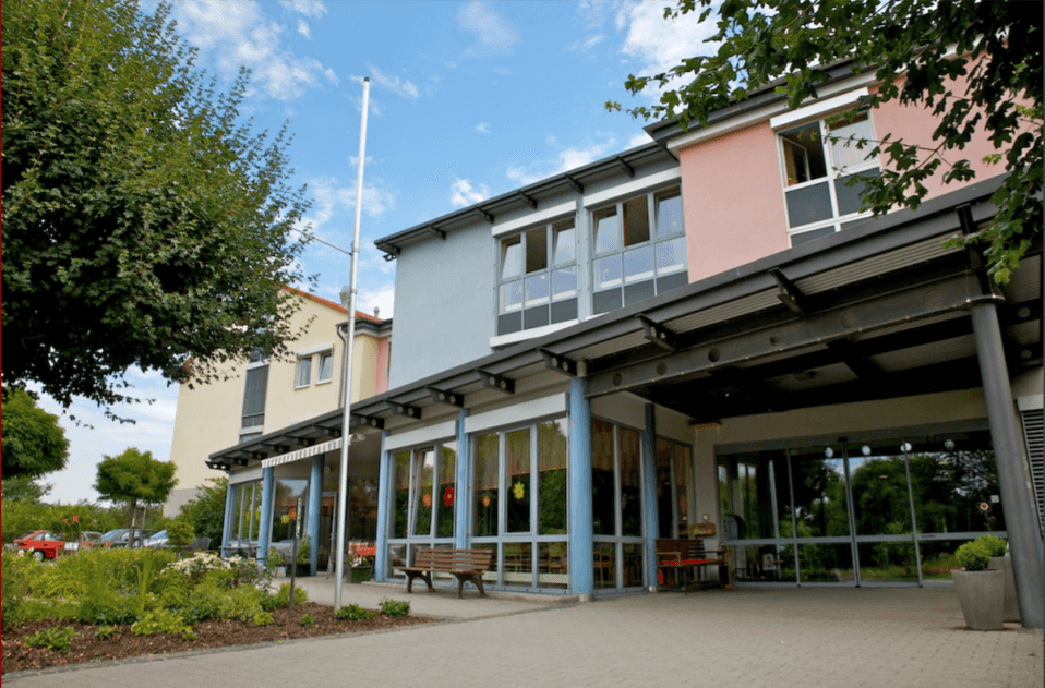 Pflegefachkraft (m/w/d) - Werde Teil unseres Erfolgsteams! Nieder-Olm - Wohnpark Seniorenresidenz Nieder-Olm - Praxia