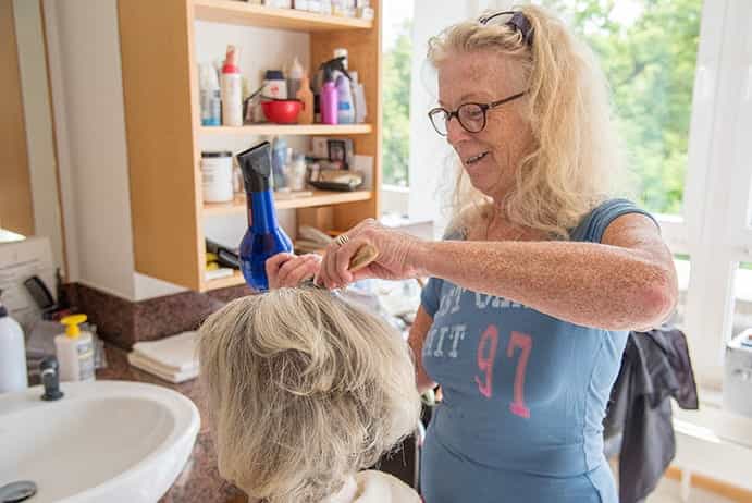 Gelernte Pflegehilfskraft (m/w/d) - Wir suchen Sie! Bonn - Vinzentinerinnen St. Vinzenzhaus - Praxia