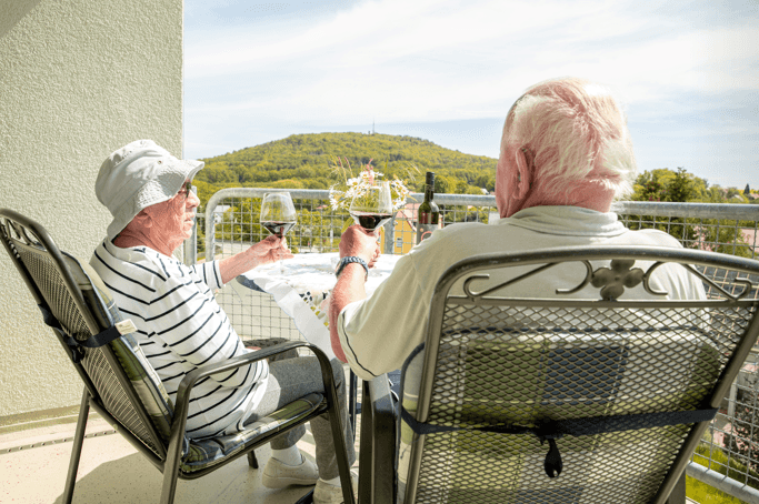 Pflegefachkraft (m/w/d) in Teilzeit (25-35 Stunden/Woche) - Bei uns kannst Du Dich geborgen fühlen! Löbau - ASB Seniorenpflegezentrum Bergblick - Praxia