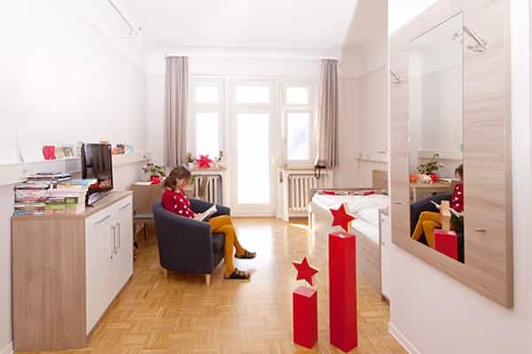 Pflegefachkraft (m/w/d) im Tages- oder Nachtdienst für die Psychosomatische Rehabilitation- Werden Sie Teil der Thure von Uexküll-Klinik! Glottertal - Thure von Uexküll-Klinik - Praxia