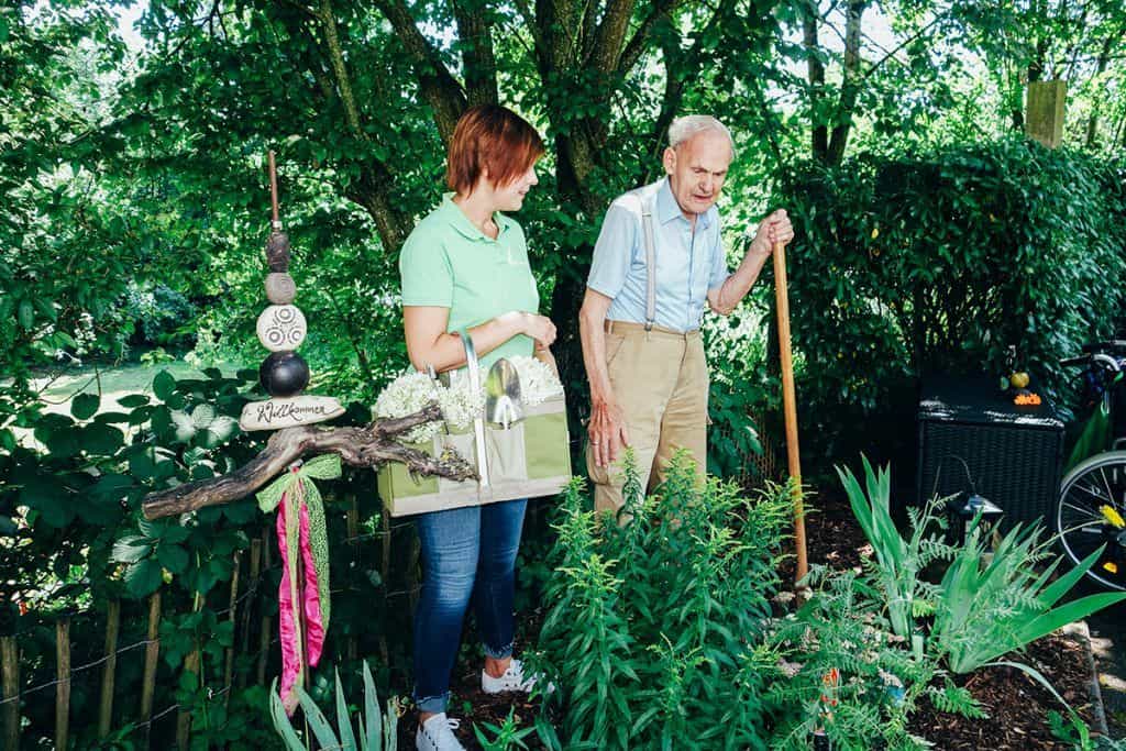 Pflegefachkraft (m/w/d) - ein tolles Team und ein wertschätzender Umgang warten auf Sie! Öhringen - ALPENLAND Haus der Betreuung und Pflege Öhringen - Praxia